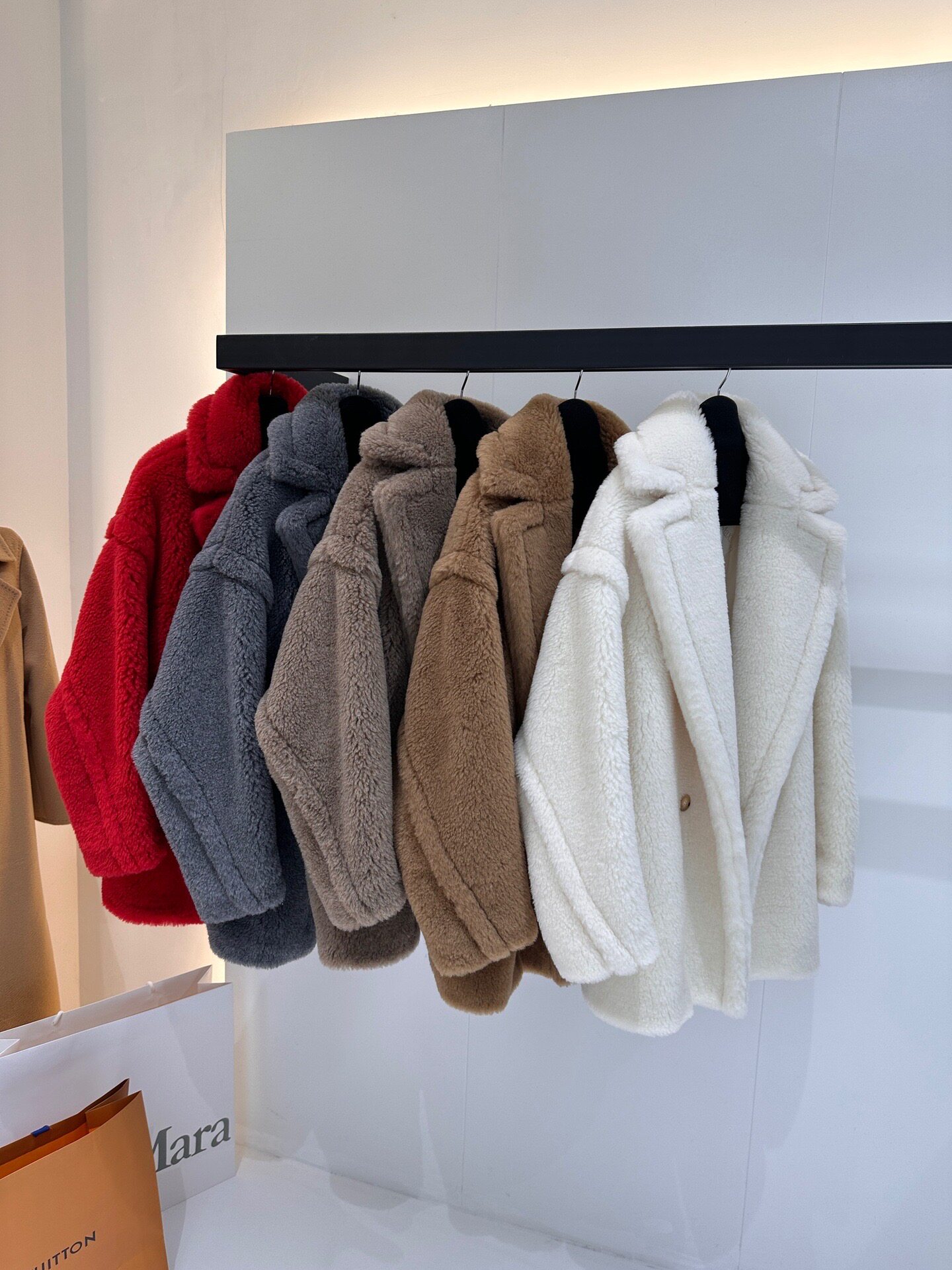 Wool Coat Peacoat - Cappotto Corto Max in Pelliccia di