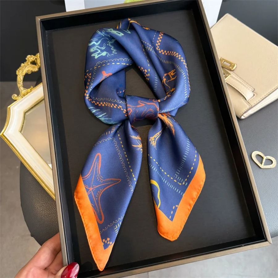 Shawl Wrap Winter - Foulard Quadrato in Seta Blu Stampato